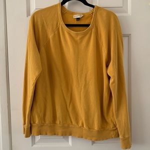 universal thread long sleeve